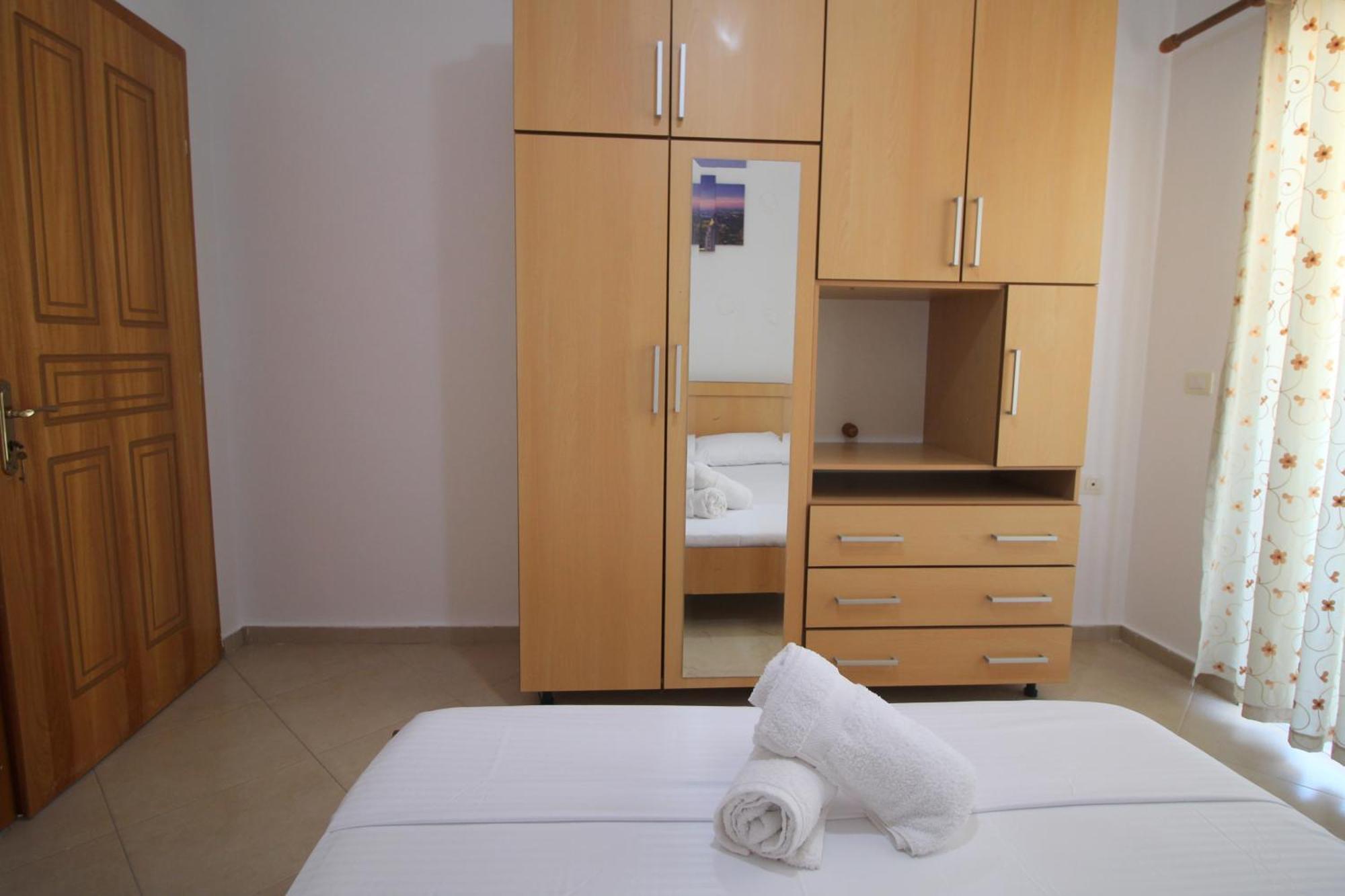 July Seaview Apartments Sarande Exterior photo
