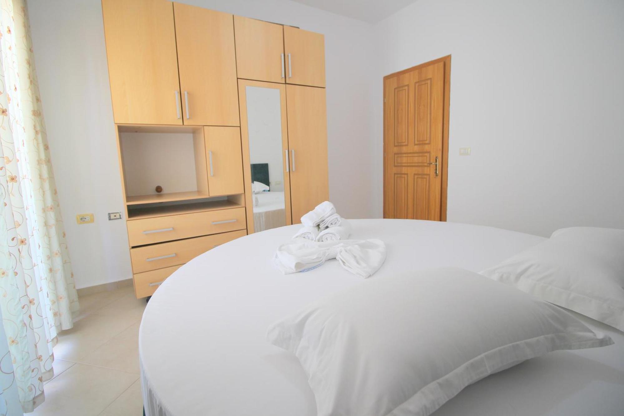 July Seaview Apartments Sarande Exterior photo